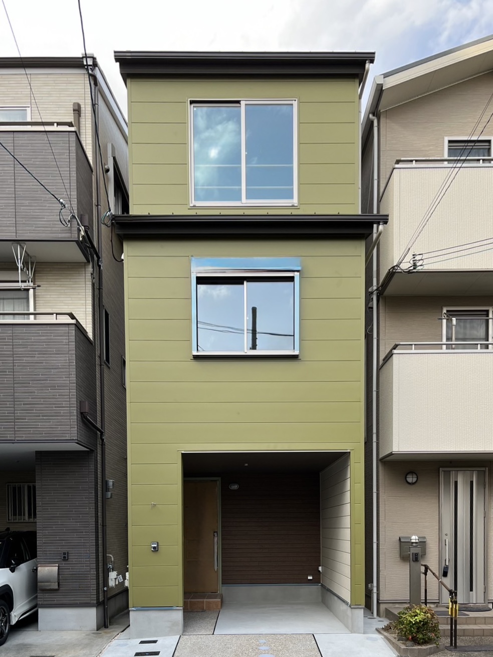 小さな土地でもかわいく快適に住む家 写真